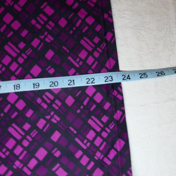 Purple Pattern Workout Top.  M.  No lining/inner bra. ***3/$18 bundle. - Picture 4 of 6